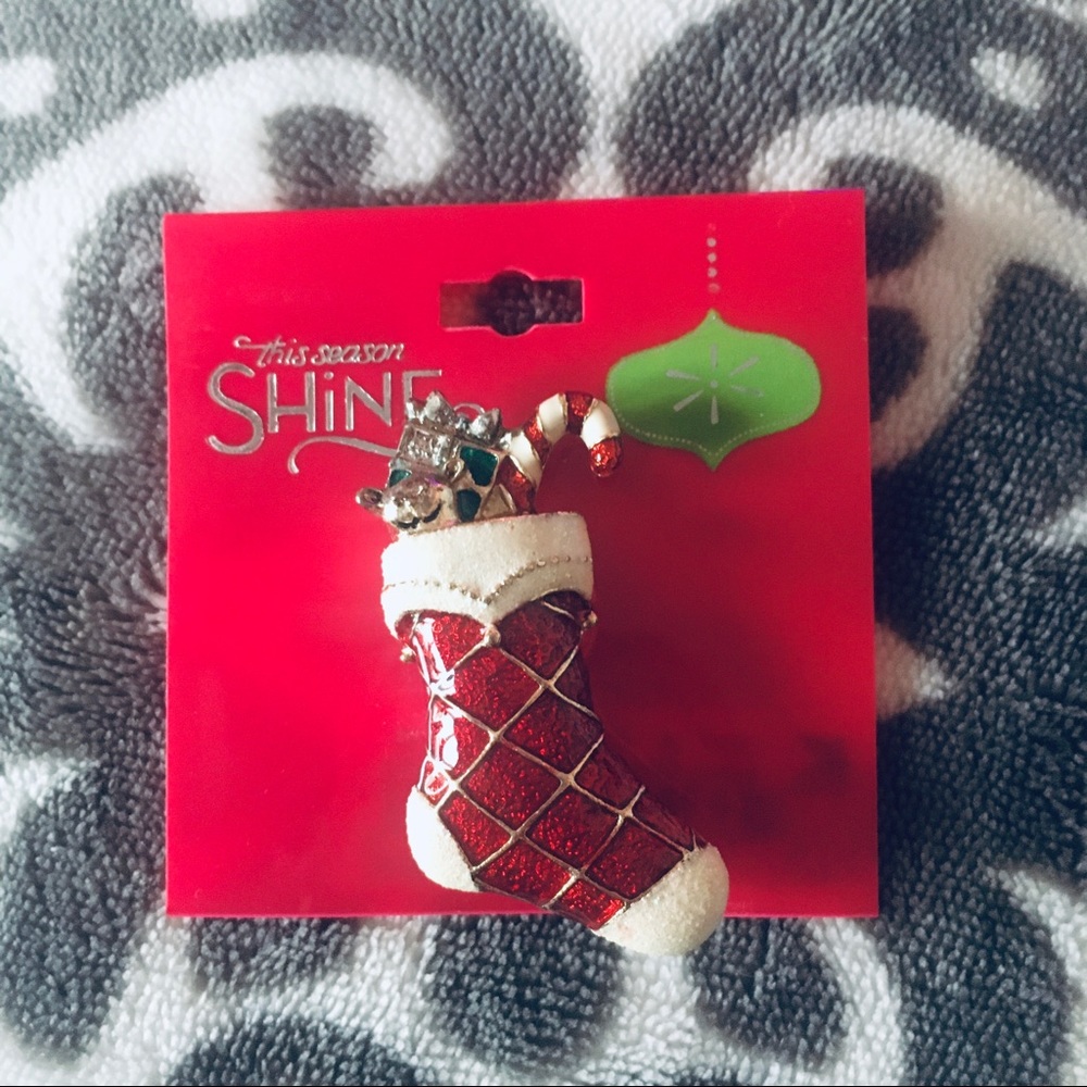 Christmas pin stocking new with tags brooch - Picture 5 of 5